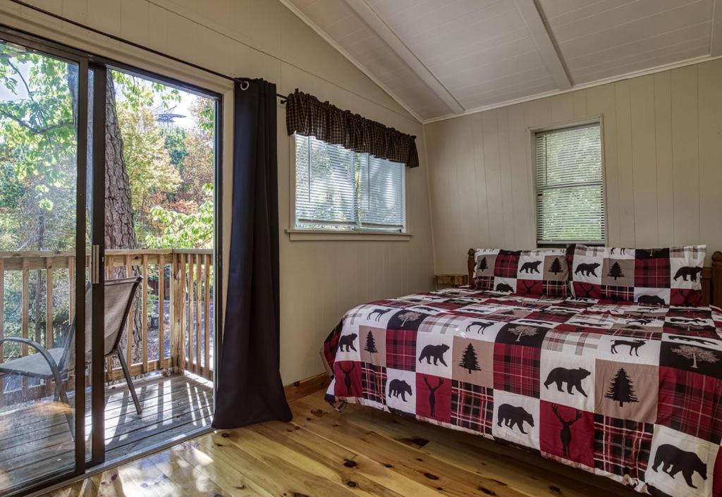 Four Bears Den, Hot Tub, 1089 Of Free Attraction Tickets For Each Paid Day, Dollywood And More Gatlinburg Exterior photo