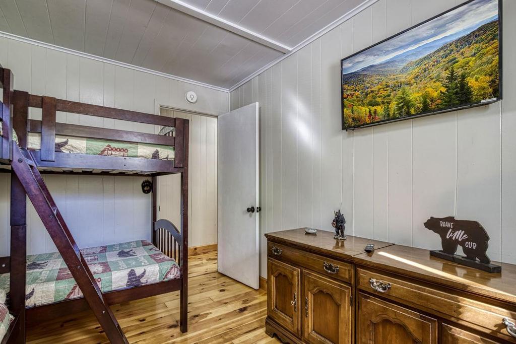 Four Bears Den, Hot Tub, 1089 Of Free Attraction Tickets For Each Paid Day, Dollywood And More Gatlinburg Exterior photo