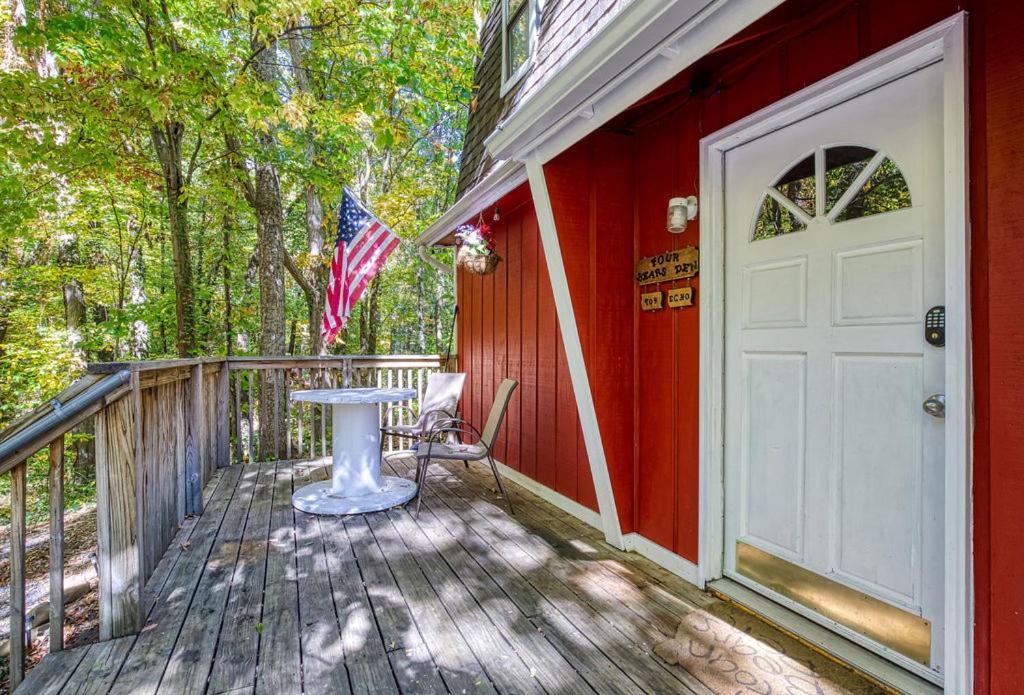 Four Bears Den, Hot Tub, 1089 Of Free Attraction Tickets For Each Paid Day, Dollywood And More Gatlinburg Exterior photo
