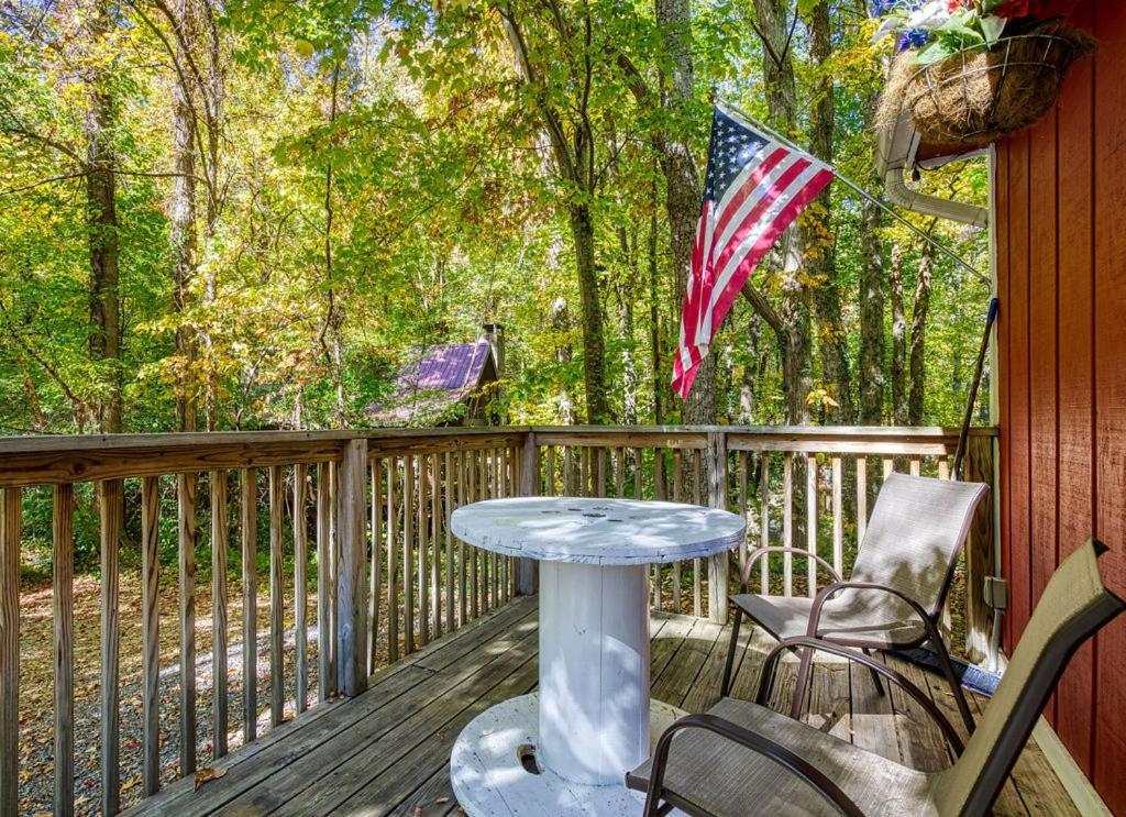 Four Bears Den, Hot Tub, 1089 Of Free Attraction Tickets For Each Paid Day, Dollywood And More Gatlinburg Exterior photo