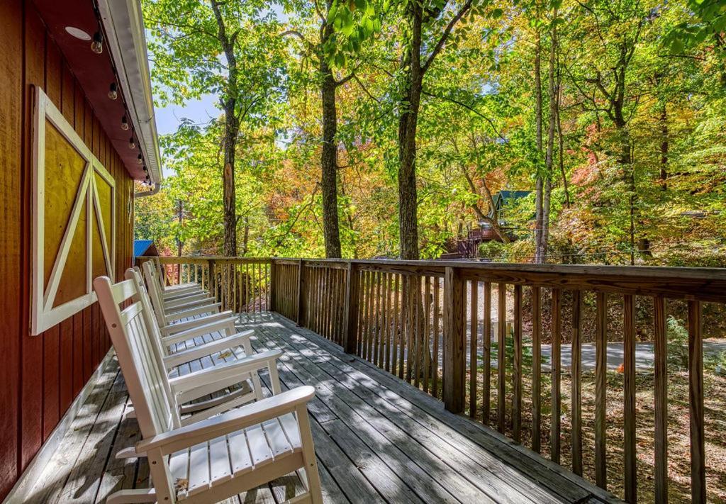 Four Bears Den, Hot Tub, 1089 Of Free Attraction Tickets For Each Paid Day, Dollywood And More Gatlinburg Exterior photo